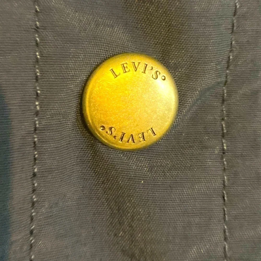 Vintage men’s Levi’s nylon dark denim lightweight shirt jacket shacket large - Picture 5 of 9